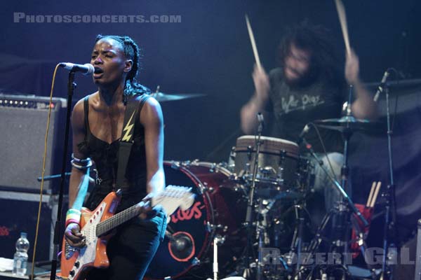 NOISETTES - 2007-11-11 - PARIS - La Cigale - 